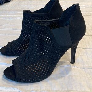 Madden girl stiletto suede 4 inch peep toe